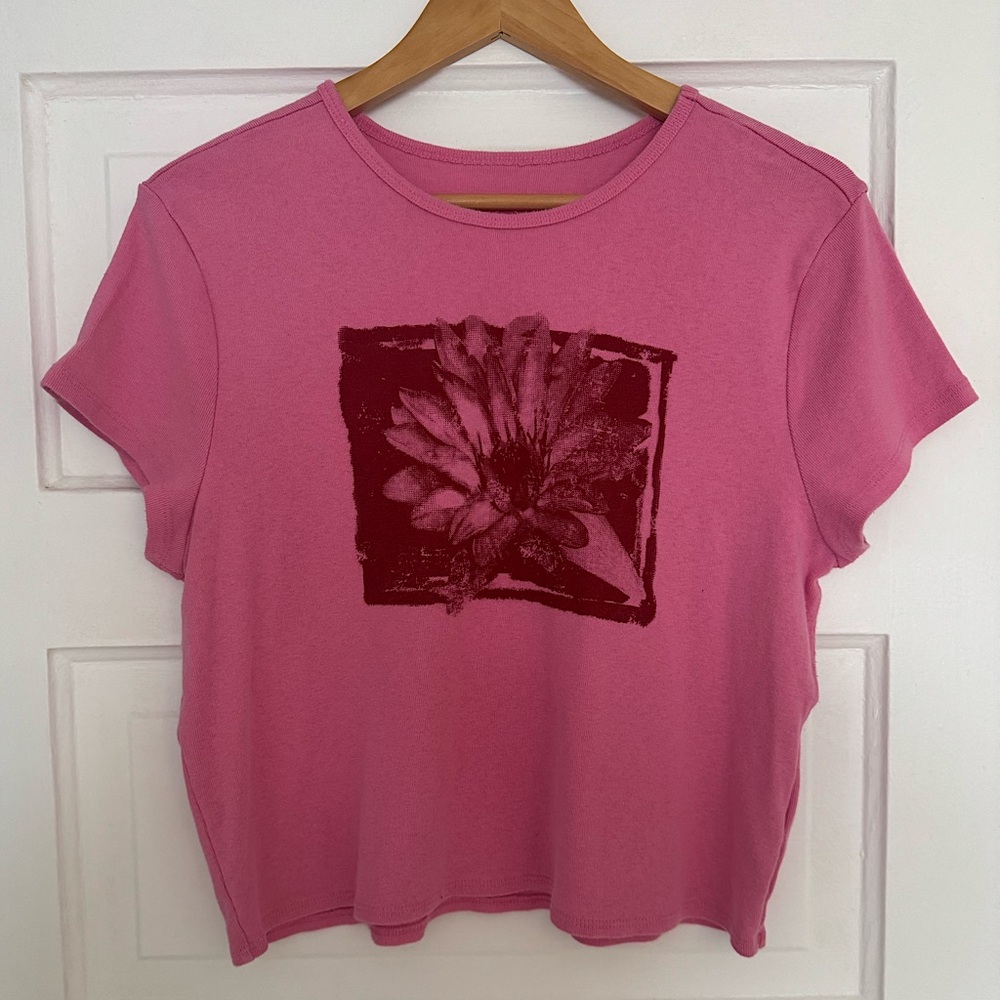 UO Pink Graphic Baby Tee | fits like XL/XXL